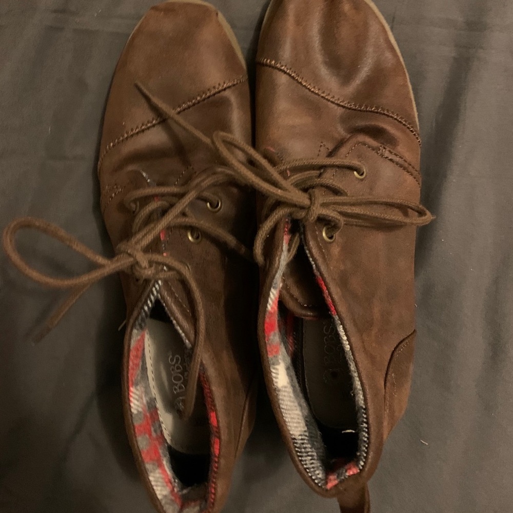 brown Bob shoes.